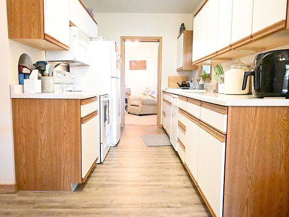 5th image of 514 1st St