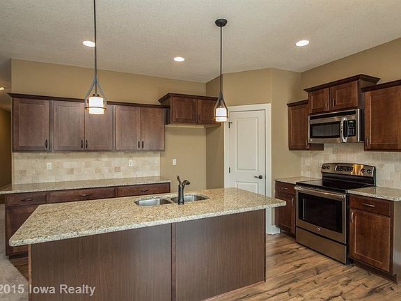 5th image of 9640 Cedarwood Dr