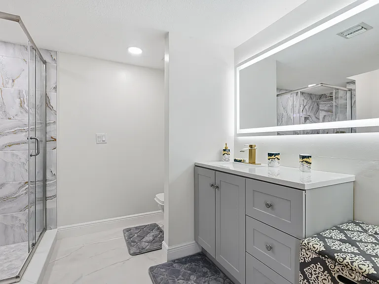 Ensuite master bath