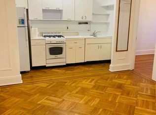3121 35th St APT 2, Astoria, NY 11106