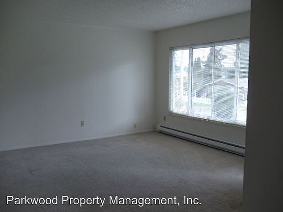 3rd image of 10015 98th St SW