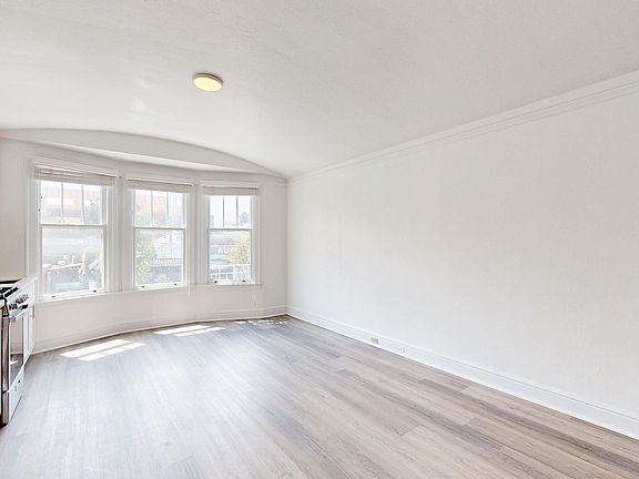 4th image of 1294 Grove St #104