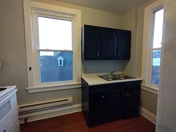 321 S Main St #6 — Photo 4