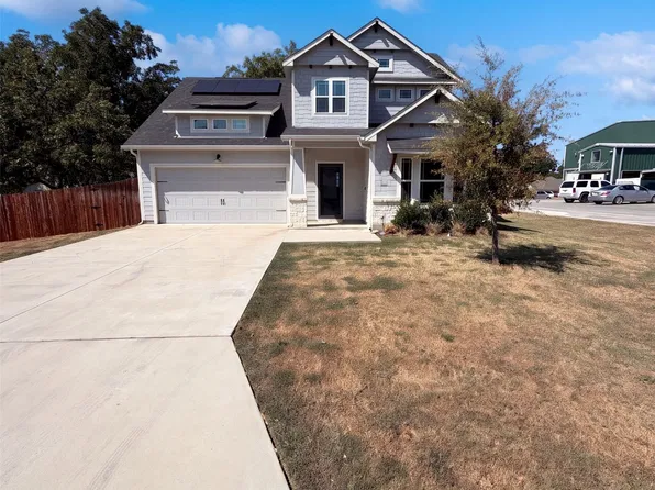 402 N Race St, Tioga, TX 76271