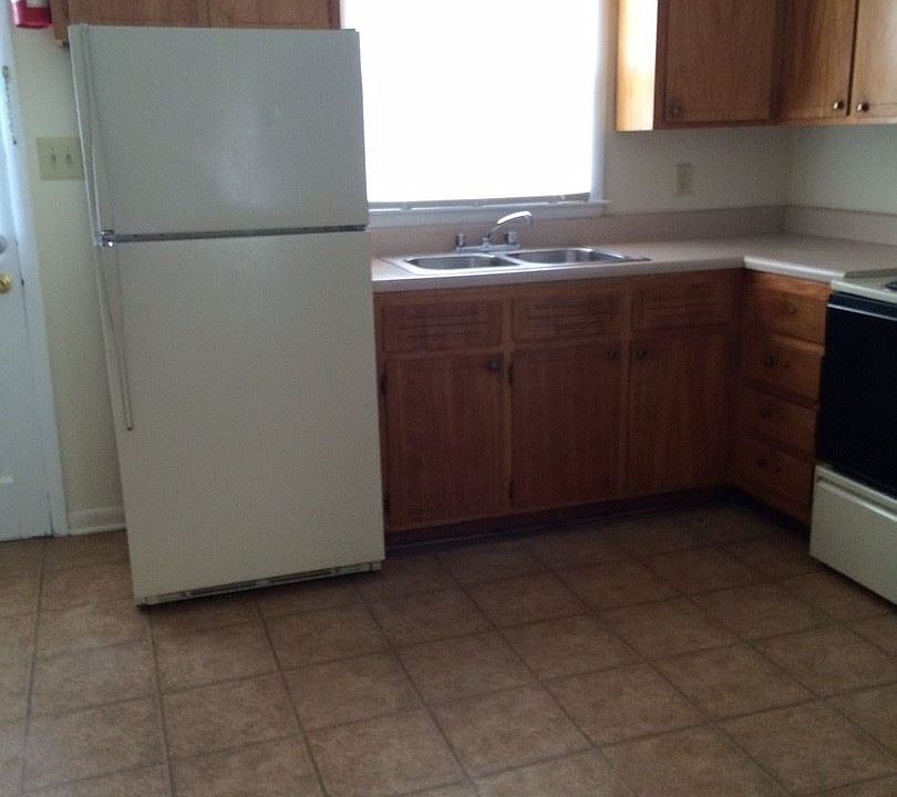 2nd image of 2121 Bulla St APT A