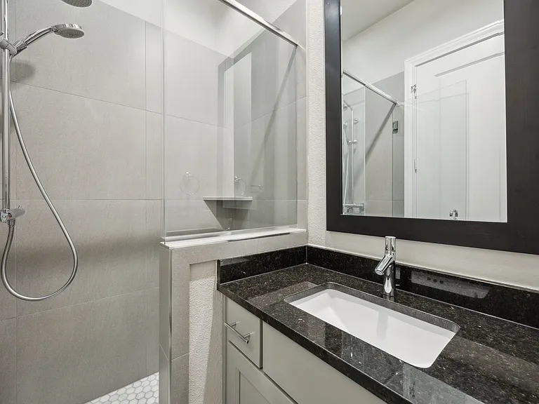 2268 Alterbrook Ln — Photo 13