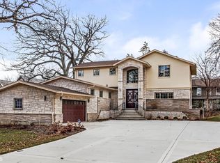 1528 Sheridan Rd, Highland Park, IL 60035