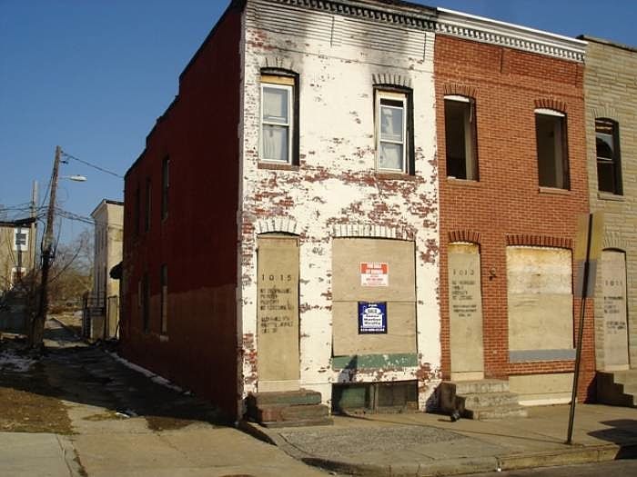 2nd image of 1015 N Carey St