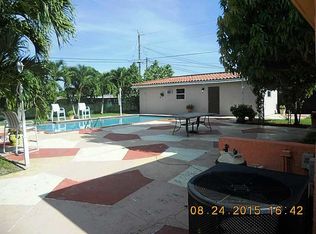 3231 SW 98th Ave, Miami, FL 33165