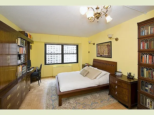 Sold by Stribling | media 3