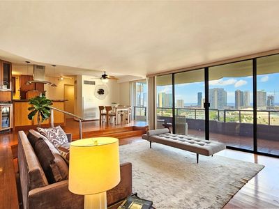 1221 Victoria St APT 1704, Honolulu, HI, 96814