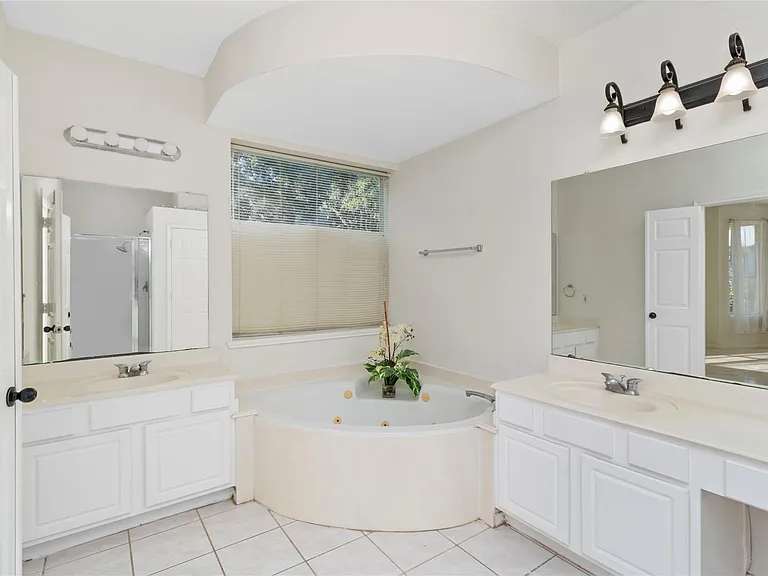 17531 Aspen Ridge Ct — Photo 22