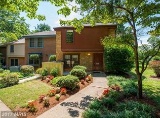 2100 Golf Course Dr, Reston, VA 20191