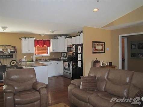3rd image of 140 Sunny Valley Ln