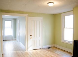 90 9th St #1, Troy, NY 12180