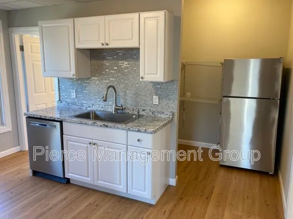 68 Kenney St Unit 4, Manchester, NH 03103