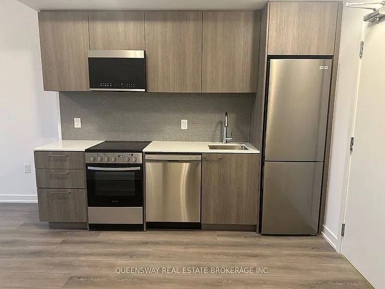 7439 Kingston Rd #421 — Photo 3
