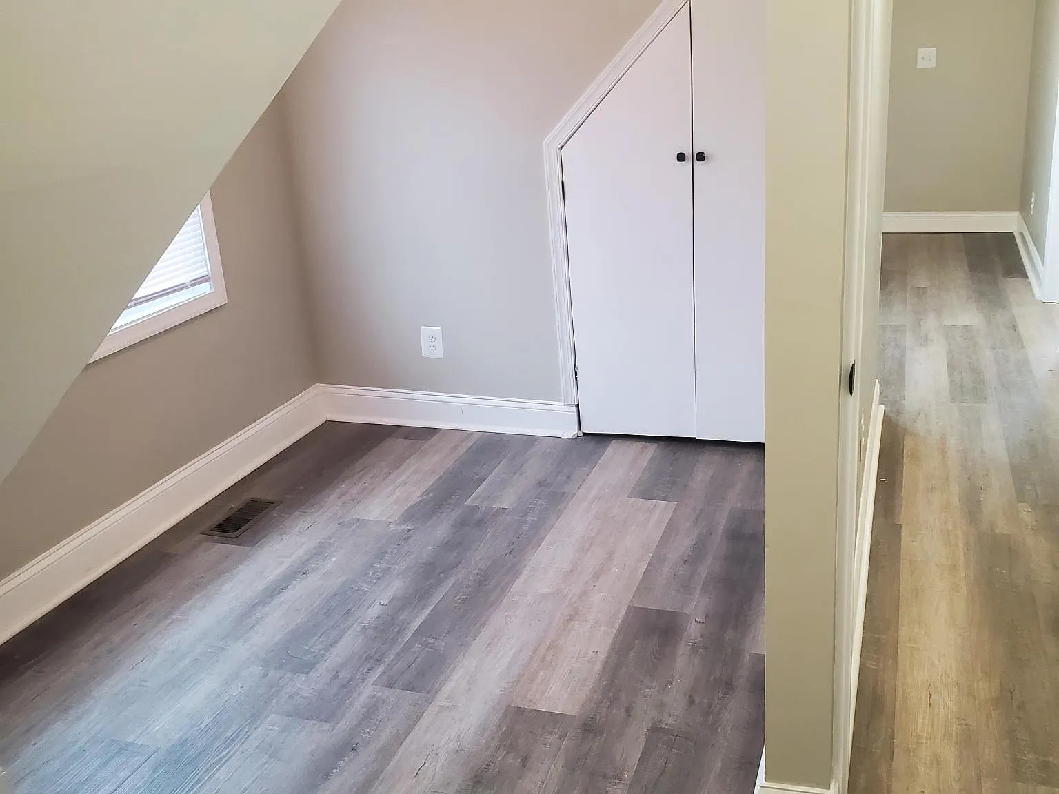 6 bed, $550 — Photo 3