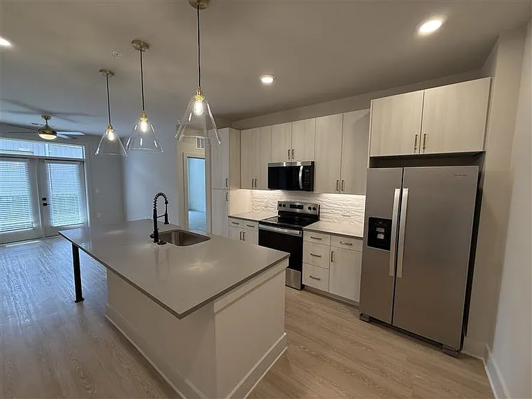 District on the Etowah Apartments — Photo 1184