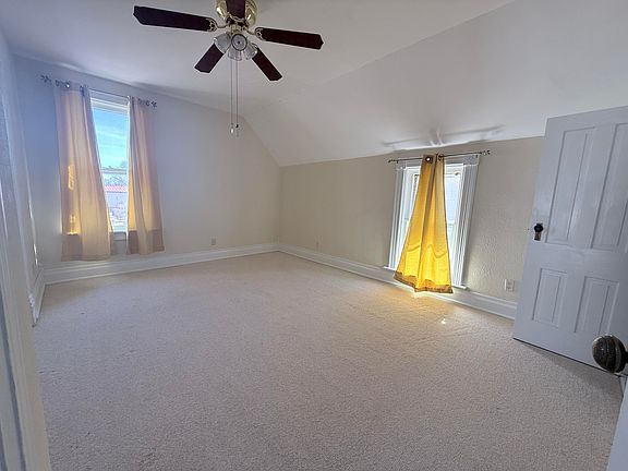 4th image of 505 Main St