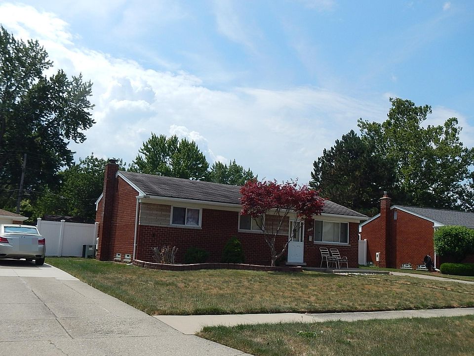 2nd image of 8820 Balboa Dr
