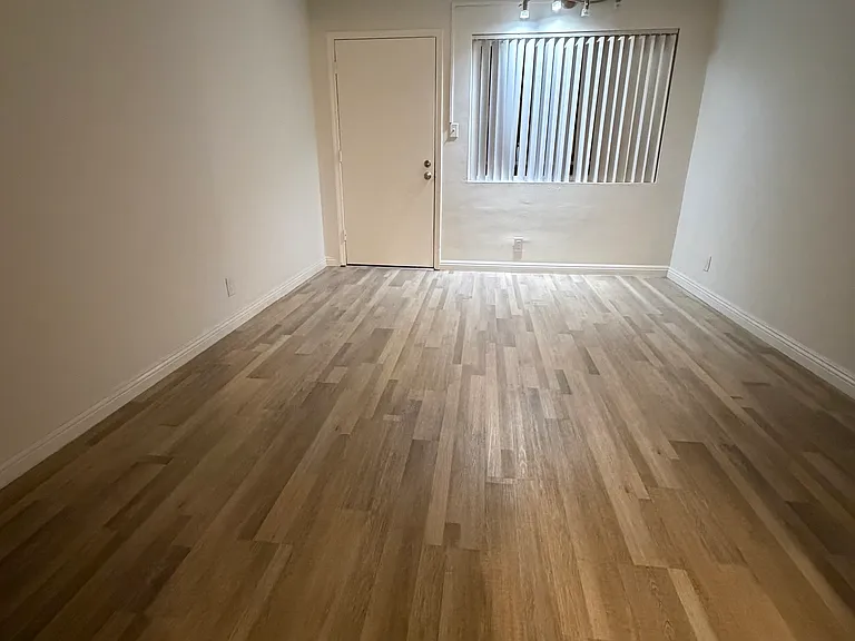 Westwood Apartments — Photo 8