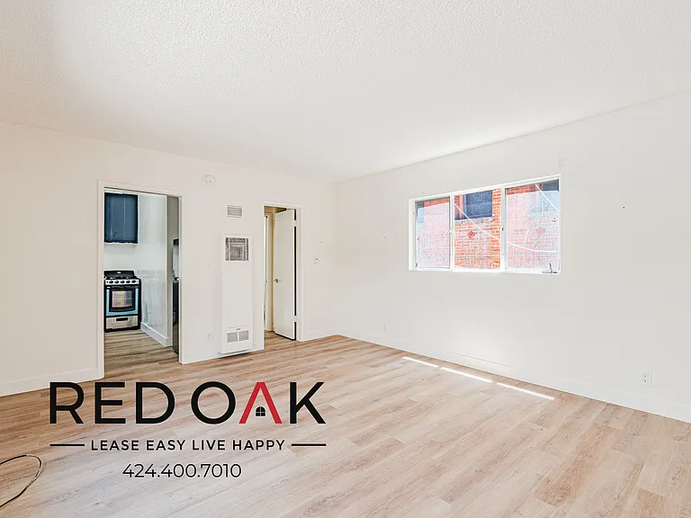 439 S Catalina St #8 — Photo 3