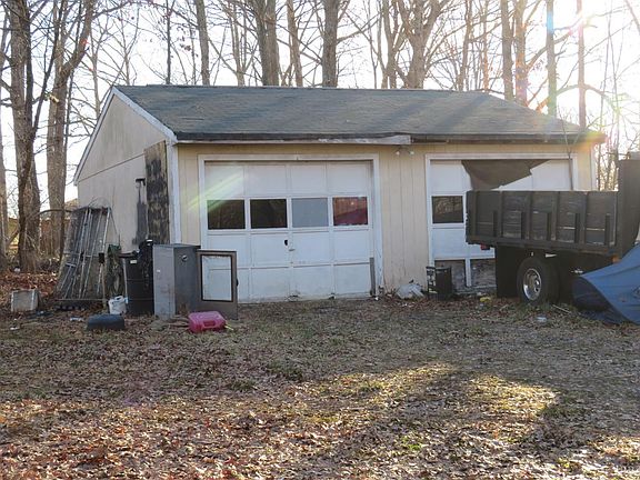 4th image of 498 Jefferson Manor Dr