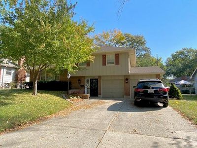 3917 S Queen Ridge Dr, Independence, MO, 64055