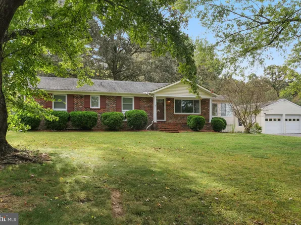 139 Folly Neck Rd, Warsaw, VA 22572