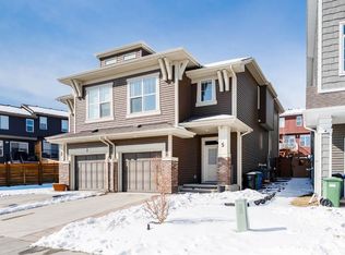 5 E Sage Bluff Hts NW, Calgary, AB T3R1W2