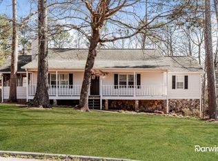 305 Tuck Ln, Loganville, GA 30052