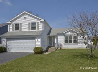 620 Knollwood Dr, Cary, IL 60013