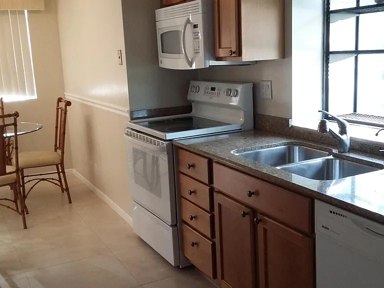 3940 Arelia Dr S — Photo 5