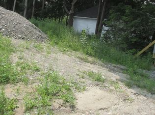 9 Center Street Ave, Bangor, ME 04401