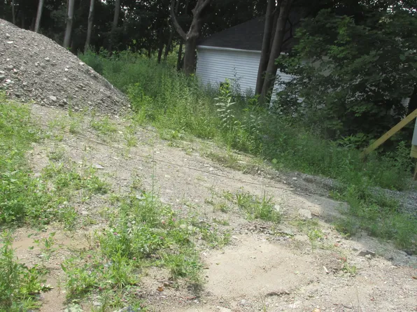 9 Center Street Avenue, Bangor, ME 04401