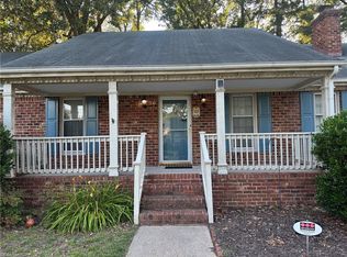 720 Baywood Trl, Chesapeake, VA 23323