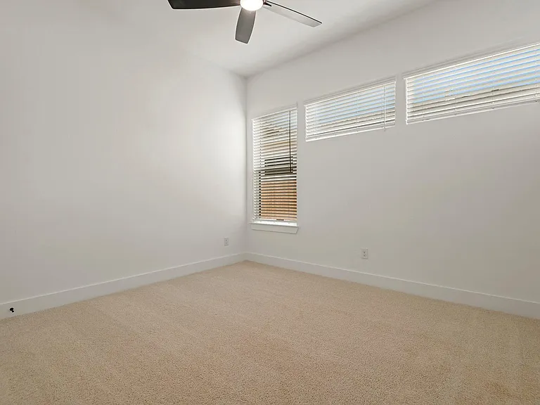 1911 Drover Ln — Photo 18