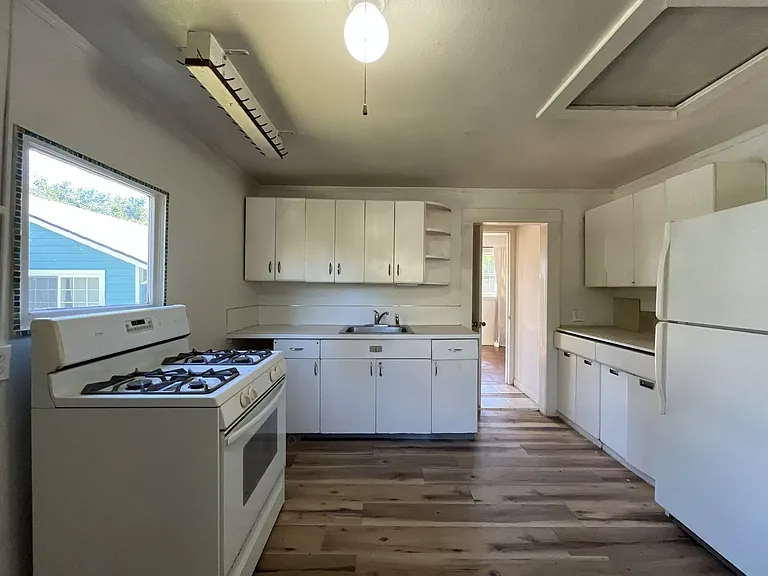 6906 N Newcastle Ave — Photo 5
