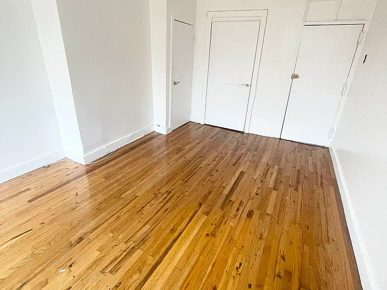 25 Beaver St #3L — Photo 11