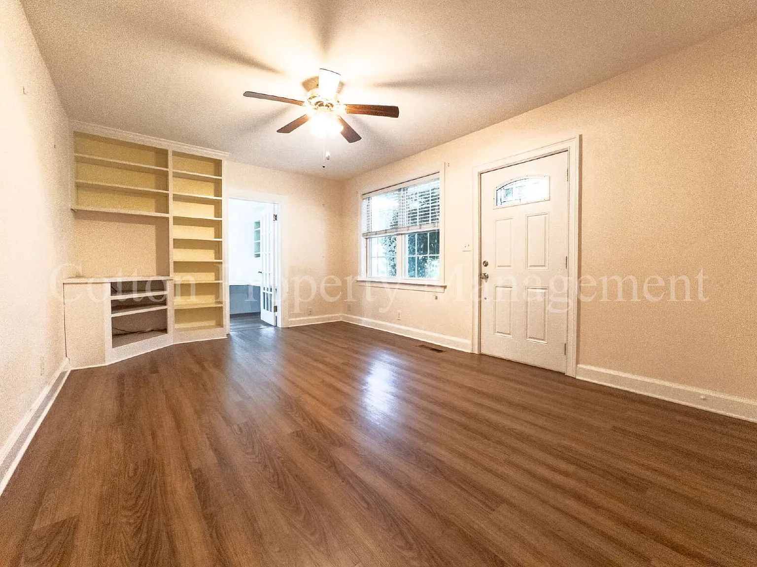 2 bed, 1.0 bath, 1032 sqft, $2,100 — Photo 2