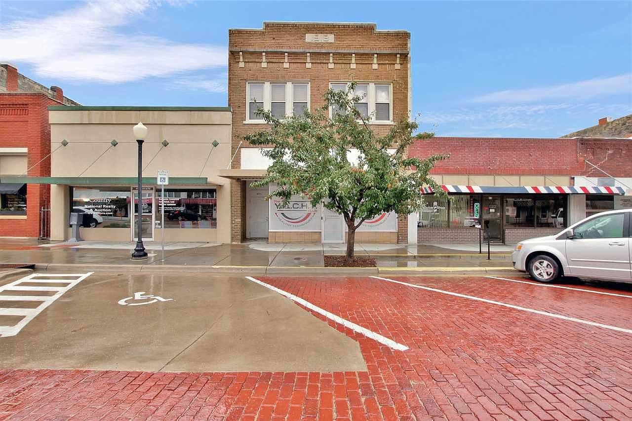 412 State St, Augusta, KS 67010 Zillow