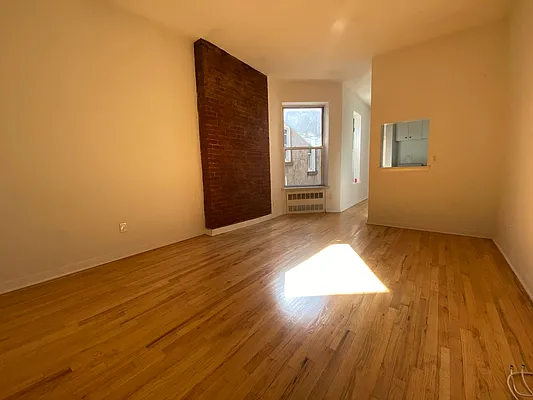 Rented by Bond New York | media 1