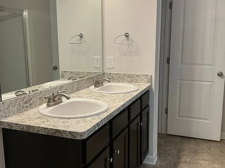 1256 Towne Square Ct — Photo 25