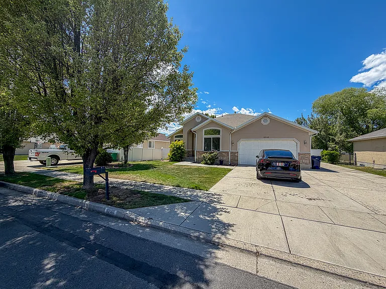 11246 S Glen Croft Ln — Photo 1