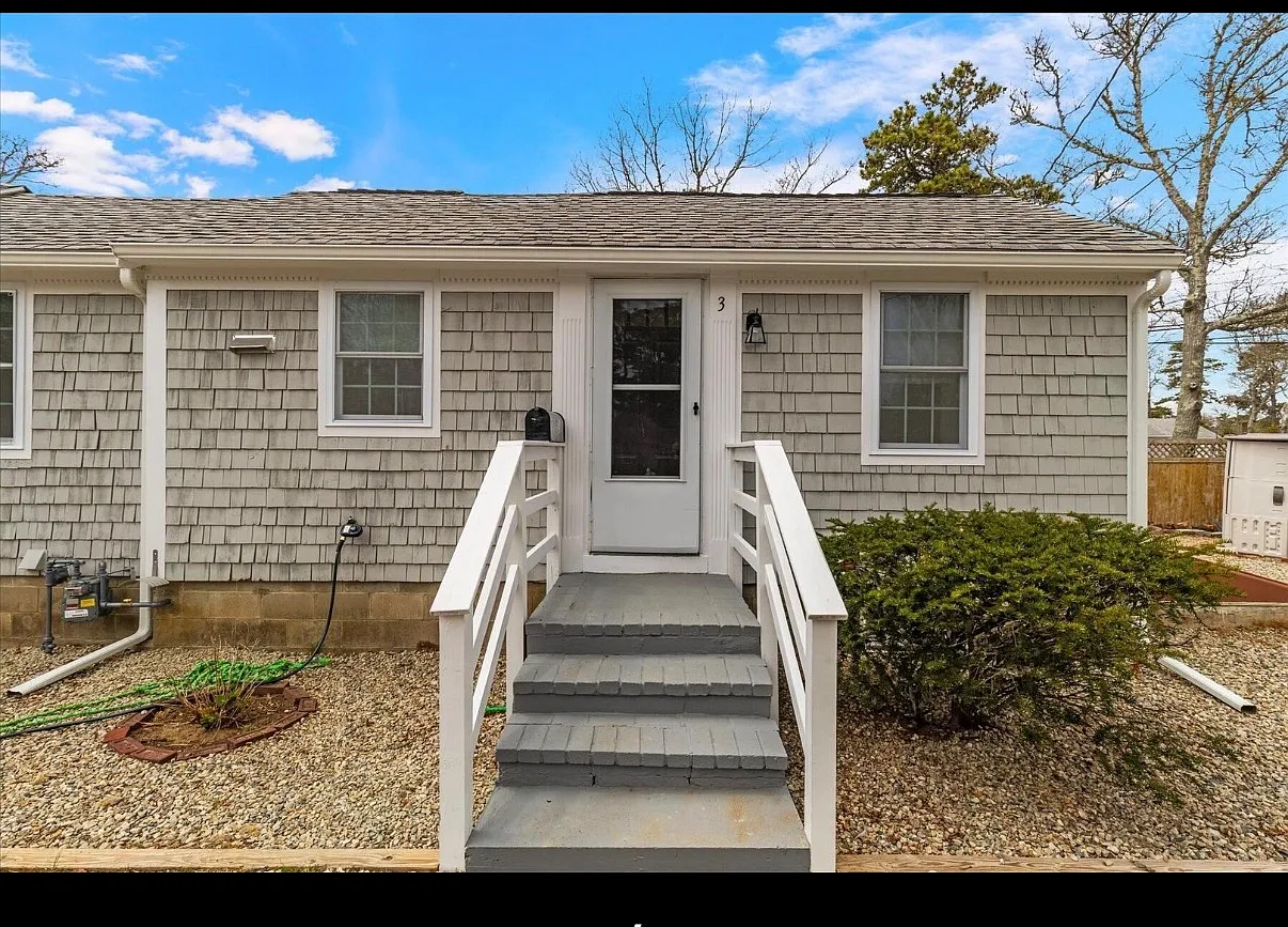 2 bed, 800 sqft, $3,000 — Photo 3