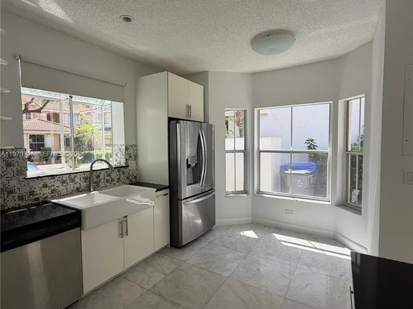 1534 Weeping Willow Way #1534, Hollywood, FL 33019