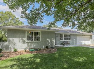 2404 Ridgewood Rd, Harrisonville, MO 64701