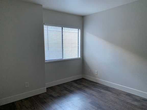 2nd image of 301 Jayne Ave #9