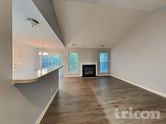 3rd image of 8118 Bella Vista Ct